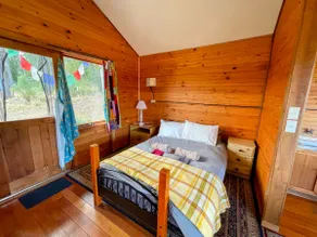 Cosy Cabin #4 at Buddhist Retreat Centre - Image 5