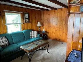Lake Cottage Perfect for Fall Summer & Fall Fun - Image 3