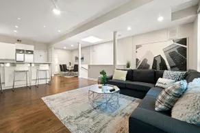 Charming Lincoln Park Home w/ Rooftop (+parking) - Image 2