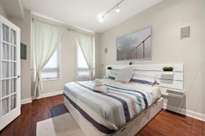 Charming Lincoln Park Home w/ Rooftop (+parking) - Image 5