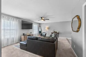 5 Bed Home in Great Neighborhood - Sleeps 10 - Image 4