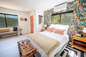 Modern Hillside Escape surrounded by Nature - Image 4