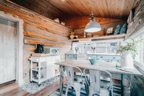 The Best Little Shorehouse in Texas - Image 4