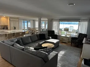 Beautiful lakefront vacation property in Mashpee - Image 2