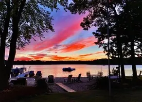 Beautiful lakefront vacation property in Mashpee - Image 1