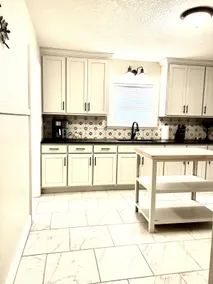 Clean 3BR Home | King Beds | Great Value - Image 4