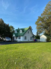 Hero's Landing, A Modern 3 bedroom Lakefront home - Image 2