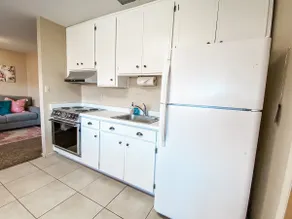 Adorable 1 Bedroom with Goat Snuggles and Views - Image 4