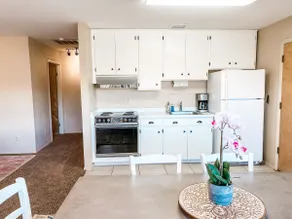 Adorable 1 Bedroom with Goat Snuggles and Views - Image 5