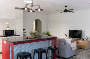 Pet Friendly, 2 Bedroom, Sleeps 4, 250m to Beach, Close to Cafes, Sunshine Coast - Image 4