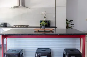Pet Friendly, 2 Bedroom, Sleeps 4, 250m to Beach, Close to Cafes, Sunshine Coast - Image 5