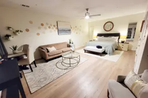 Private, in-law suite. 5 min drive to IU campus - Image 2