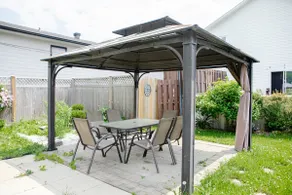 ***Entire COZY PLACE*** 5 Minutes Drive Downtown Ottawa - Image 5