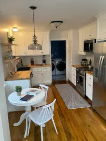 Renovated Modern Home Minutes to Downtown Richmond - Image 3