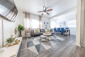 DTLB 7BR | Beach, Aquarium & Queen Mary | Parking - Image 4