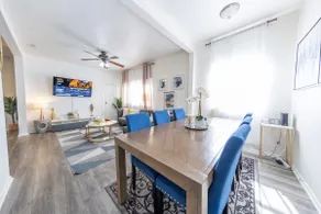 DTLB 7BR | Beach, Aquarium & Queen Mary | Parking - Image 5