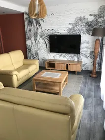Cozy apartment in villa with pool - Image 2