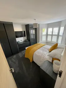 Refurbished luxury apartment by the seaside. - Image 4