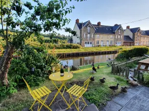 Duck Cottage - Brecon Canal - Image 2