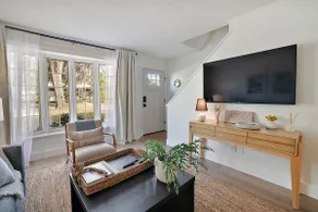 Luxury Property - Downtown Historic District - Image 2