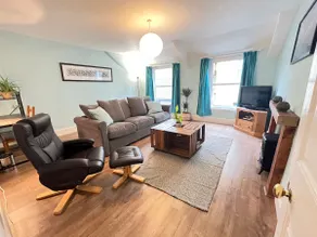 2 bedroom accommodation in Kingsbridge - Image 3