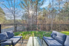 Stylish Luxe One-Level Twnh Steps from Neuse Trail - Image 5