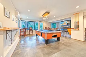 Lakefront Luxury: Private Lake Access, Near Skiing - Image 5