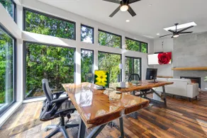 Lakefront Luxury: Private Lake Access, Near Skiing - Image 4