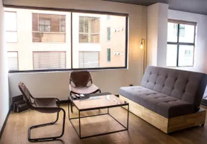 Standar Loft-Nice Apartment in the 93th Park (407) - Image 2