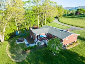 The Holston River House - a Sojourn in Serenity - Image 3