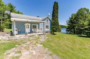 ☀ Private Waterfront LogStyle Cottage w/ Lakeview! - Image 2