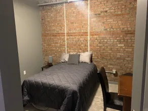 Penthouse 4 bedroom in the middle of Armory Square - Image 5