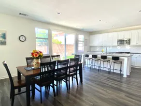 North LA Spacious/Family-Friendly New Home with 5 Bedrooms, 3 Baths, 6 Beds - Image 3