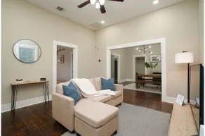 Amazing Fully Fenced Home Only 5 Mins from Downtown - Image 5
