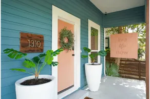Amazing Fully Fenced Home Only 5 Mins from Downtown - Image 2