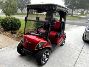 Central location near shopping-Golf cart included - Image 2