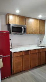 Modern 1 Bedroom Studio with Private Entrance - Image 3