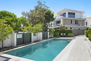 ☼ Summer Skye ☼ Beachside Villa & Pool - Image 3