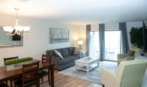 Pond Side Retreat - Image 2