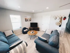 Post Oak Lane Coastal Vacation House - Image 5