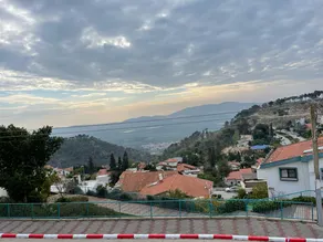 View of the valley - Image 5