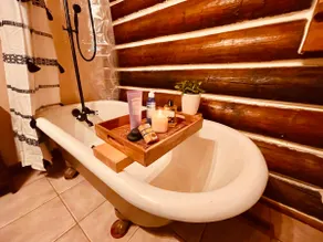 Wigwam Lodge ~ HotTub ~ MasterSuite~Woodland Views - Image 2