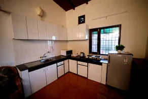 Sky touch cottage & stays - Image 4