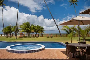 Beachfront bungalow in Itacimirim - Image 2