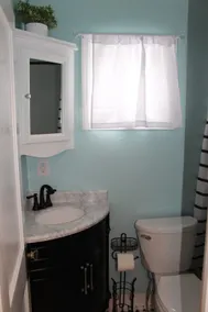Little White Cottage near Hamlin Lake - Image 2