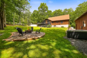 4 Acre Oasis: Heated Pool, Hot Tub & Gameroom - Image 3
