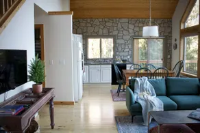 The Lazy Bear Hideaway - Image 5
