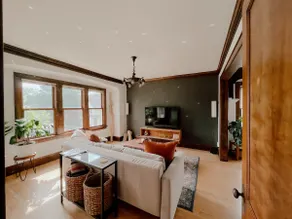 Bright & stylish home in Bay View - Image 2