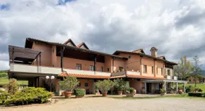 Modern villa with park & pool-Vacavilla Exclusive - Image 4
