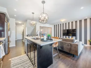Boutique 3Br+Study Townhouse - Oakville - Image 2